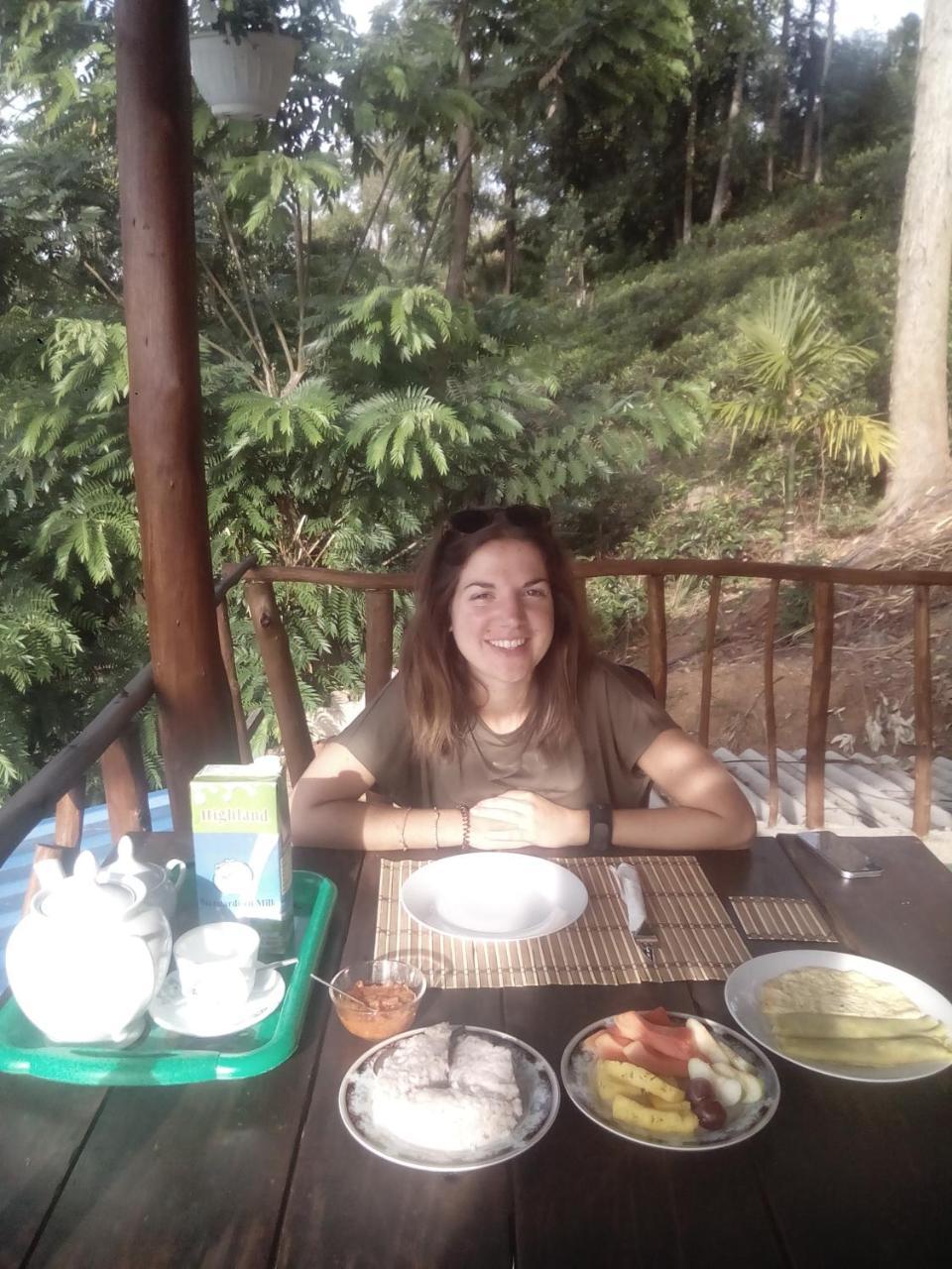 Apurvi Homestay Ella Ngoại thất bức ảnh